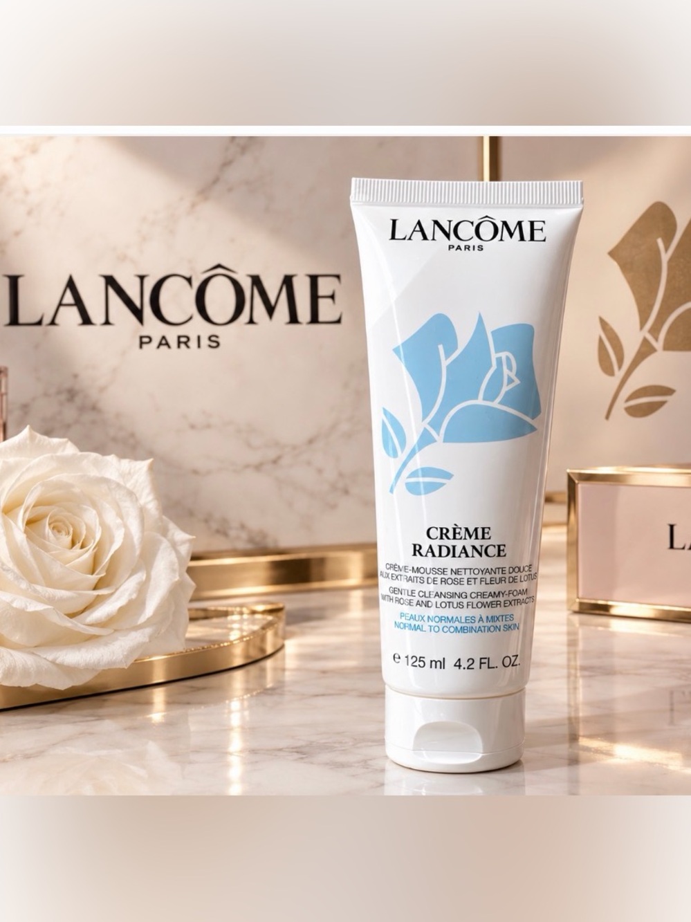Lancôme . Crème Radiance Clarifying Cream-to-Foam Cleanser